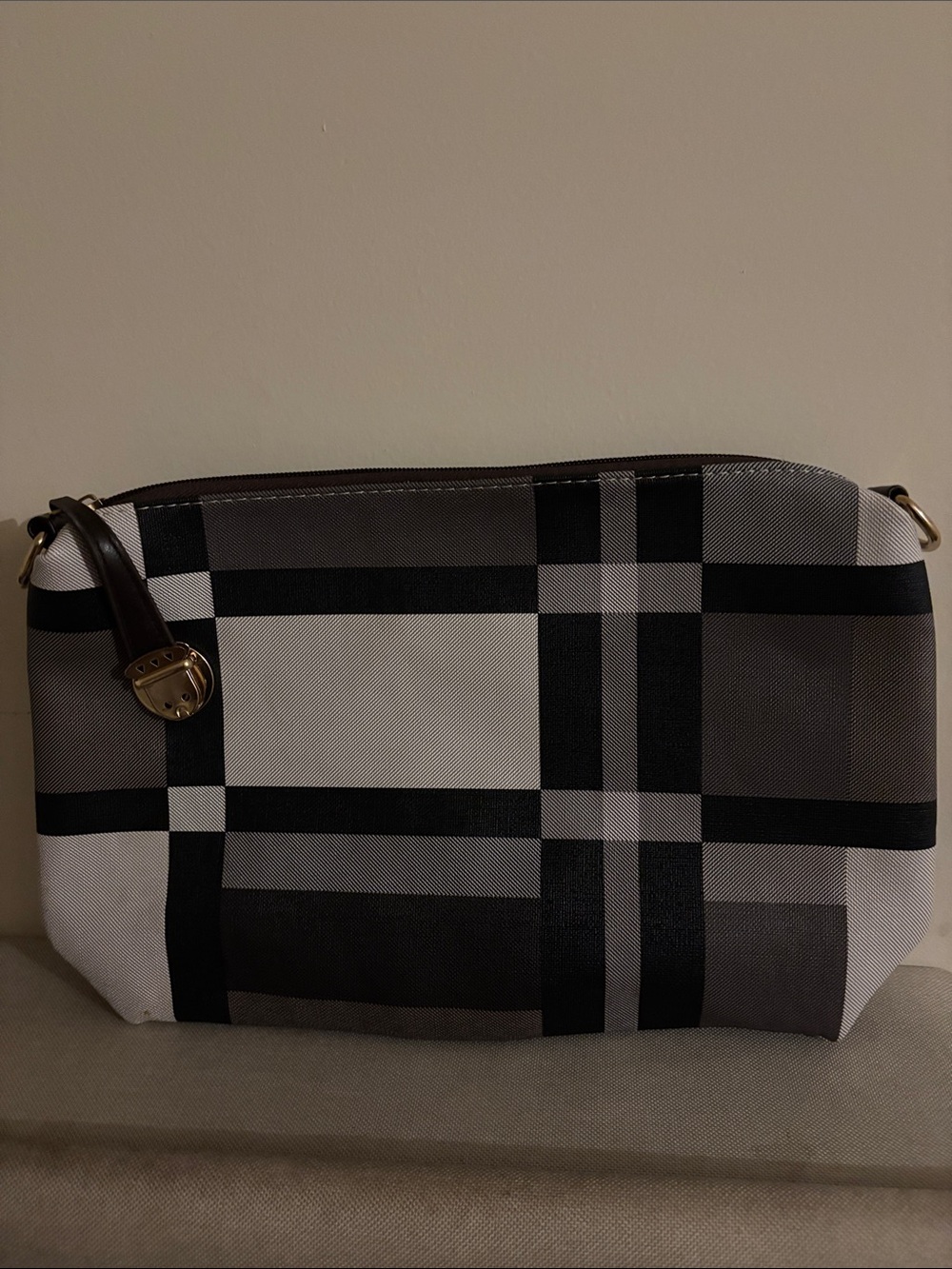 Plaid Pattern Wristlet Clutch in Black and Gray